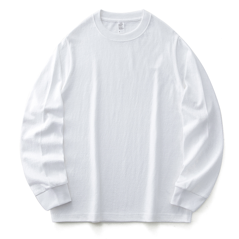 春秋冬必备 纯白宽松长袖T恤的简约时尚设计
